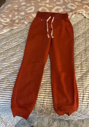 Figs high waisted Zamora joggers petite  thumbnail 1