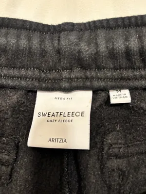 Black Aritzia Cozy Fleece Mega Cargo Sweatpants thumbnail 6