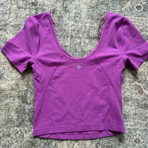 Lululemon Align T-Shirt Purple W3FGSS V-Neck Scoop Back Crop Top Slim Fit Size 4 thumbnail 4
