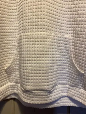 Woman’s white hoodie Size 2X thumbnail 2