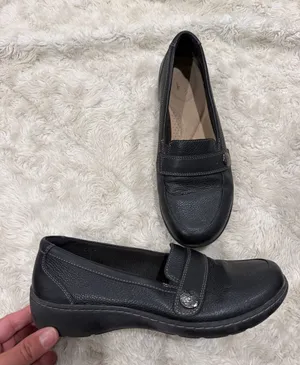 Clarks Black Cora Daisy women's Casual loafers Woman’s Size 8 thumbnail 1
