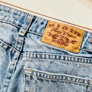 originals vintage high waist light wash jeans sz 5 thumbnail 4