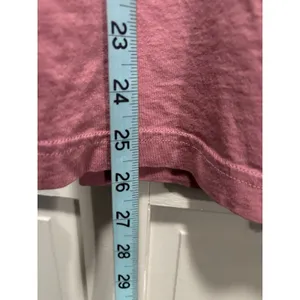 VS PINK Mauve V Neck Short Sleeve Top‎ Size XS Logo Pocket Casual Graphic Back thumbnail 4