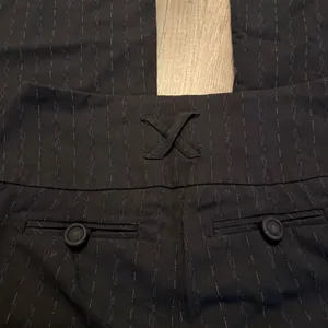 XOXO Y2K Black Pinstripe Low Rise Wide Leg Trouser Pants Size 1/2 thumbnail 3