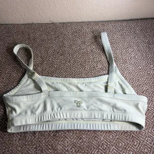 Aritzia Tna Bra Top Sz M Light Mint Green Active Outdoor Gym Casual Comfy thumbnail 2