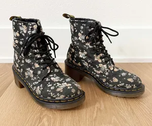 Dr. Martens Lynn Floral Fabric Heeled Lace Up Combat Boot US 6 thumbnail 1