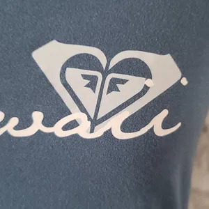 Roxy Hawaii graphic tee size medium thumbnail 2