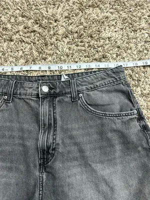 H&M & Denim High-Waist Black Wash Denim Women's Shorts Sz 12 thumbnail 8