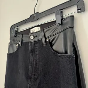 Abercrombie & Fitch Mixed Fabric Ultra High Rise Ankle Straight Jean thumbnail 6