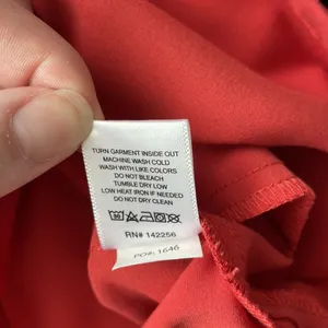 Figs Women’s Coral Casma Three-Pocket V Neck Scrub Top - Size Small thumbnail 6