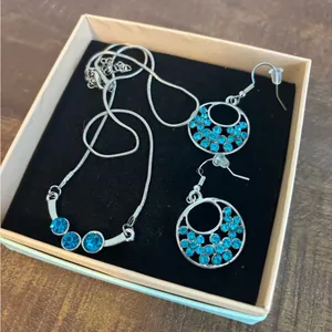 SET of Silver and Blue Jewelry thumbnail 4