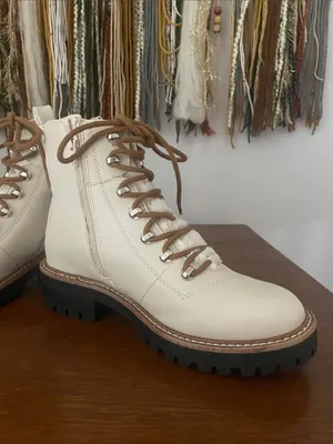 Cream Lace-Up Lug Sole Women’s Ankle Boots size 7 like new thumbnail 2