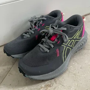 ASICS Shoes thumbnail 1