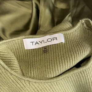 NWT Taylor Mix Media Ribbed Bodice Crew Neck Satin Skirt Pocket Medium thumbnail 13