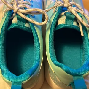 Brand new Nike roshe women’s size 7 thumbnail 6
