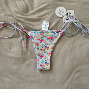 Kulani Kinis Bikini Bottoms thumbnail 3