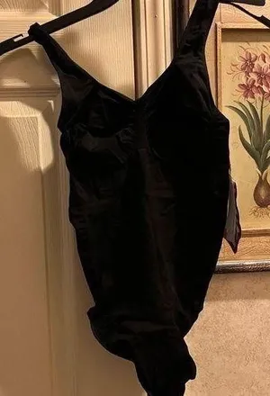 YITTY Shaping Bodysuit thumbnail 1