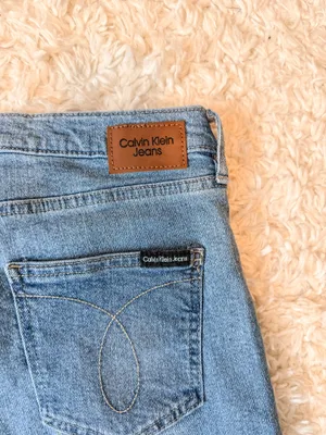 Calvin Klein Straight Leg High-Rise Jeans thumbnail 6