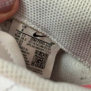 Nike Court Legacy Lift Sneakers Womens Size 6 White Sea Coral Platform Shoes thumbnail 6