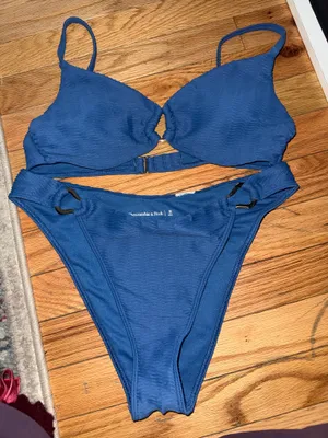 Abercrombie Bikini Set thumbnail 1