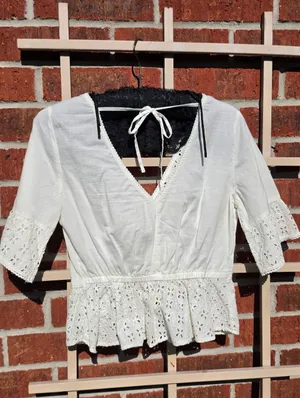 Abercrombie & Fitch white eyelet top Small thumbnail 6