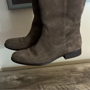 Frye & Co Tania Suede Riding Boots Pull On Brown Taupe Women’s Size 8 thumbnail 5