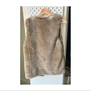 fur vest thumbnail 2