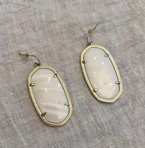 Kendra Scott Danielle Gold and White Earrings thumbnail 1