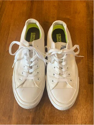 Converse Sneakers size 9 White thumbnail 2