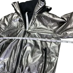 Lululemon X Barrys‎ Women's Titanium Foil Stronger As One Hooded Jacket Size 0 thumbnail 12