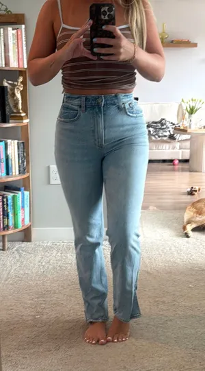 Abercrombie High-Rise Curve Love Jeans thumbnail 1