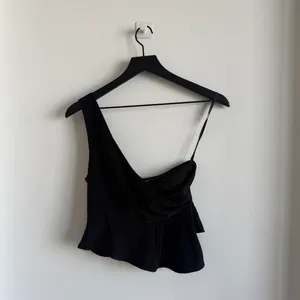 Revolve Superdown Top Black Asymmetrical thumbnail 4
