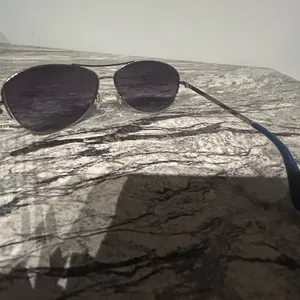 Stylish Black Aviator Sunglasses Marc Jacobs thumbnail 2
