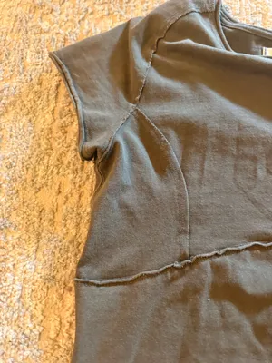 Free people fitted grey t shirt thumbnail 3