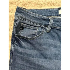 KanCan medium wash high-rise button fly cropped jeans Size 31 thumbnail 3