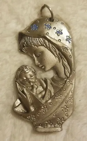 Madonna and Child Jesus Pendant thumbnail 1
