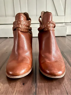 Frye Naomi Pickstitch Leather Ankle Booties - Size 9.5 thumbnail 4