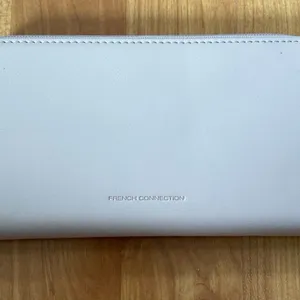French‎ Connection Pink Wallet thumbnail 5