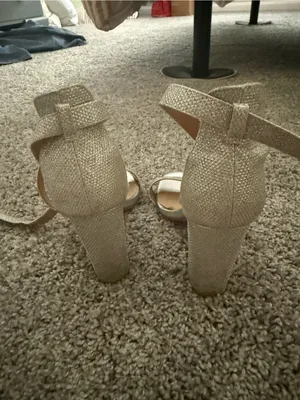 Silver heels Size 5.5 thumbnail 3