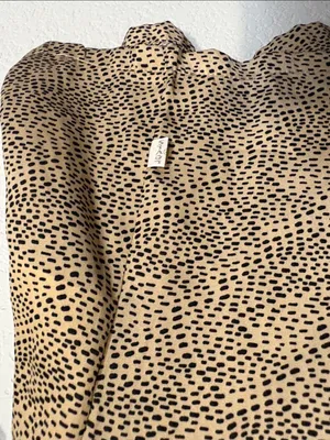 Levi’s small Relaxed button up Tan Printed Blouse - Women's Top thumbnail 5