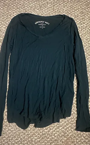 Aeropostale 'Seriously Soft' Aero Women's dark green Long-Sleeve V-Neck Top thumbnail 1