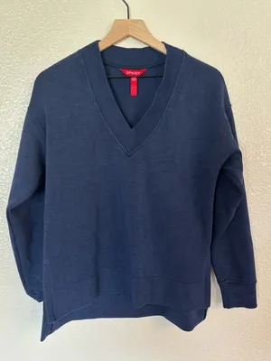 SPANX AirEssentials Brushed V-Neck Tunic
Sweatshirt thumbnail 3