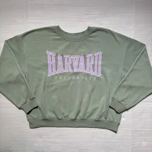 H&M - Women’s Harvard University Crewneck Large thumbnail 1