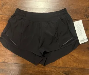 Lululemon Shorts 2.5" Hotty Hot Low-Rise thumbnail 1