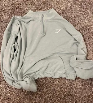 Cropped Gymshark Hoodie Women’s thumbnail 1