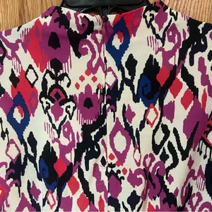 ZARA Abstract Print Mock Neck Long-Sleeve Crop‎ Top Size Small Pink Purple Blue thumbnail 13