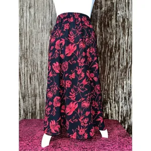 VTG Women’s Red Florals Black Midi Skirt 16W thumbnail 2