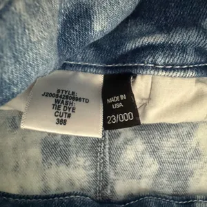 Veronica Beard Kallie Tie Dye High Rise Straight Leg Crop Jeans Bleached Size 23 thumbnail 7