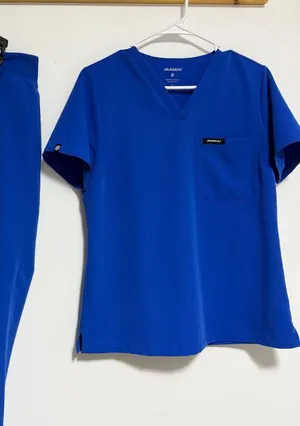 Jaanuu Scrub Set  thumbnail 1