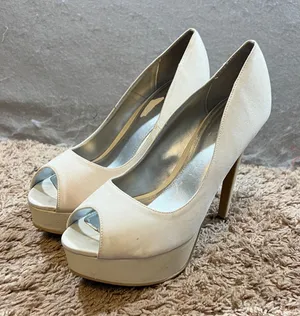 1043 | Unforgettable Moments I-Do‎ Peep Toe Satin Platform Pump Ivory Womens 9 thumbnail 1